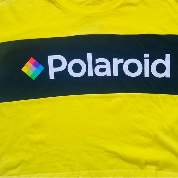 WMNS POLAROID CAMERA BRAND CROPPED T-SHIRT - Picture 2 of 3